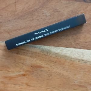 NWT MAC Eye Liner Brown